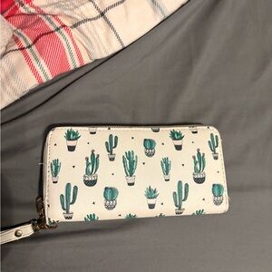 Cactus Pattern White Wallet